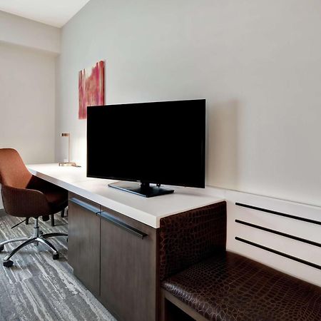 Hilton Garden Inn Lansing West Eksteriør billede
