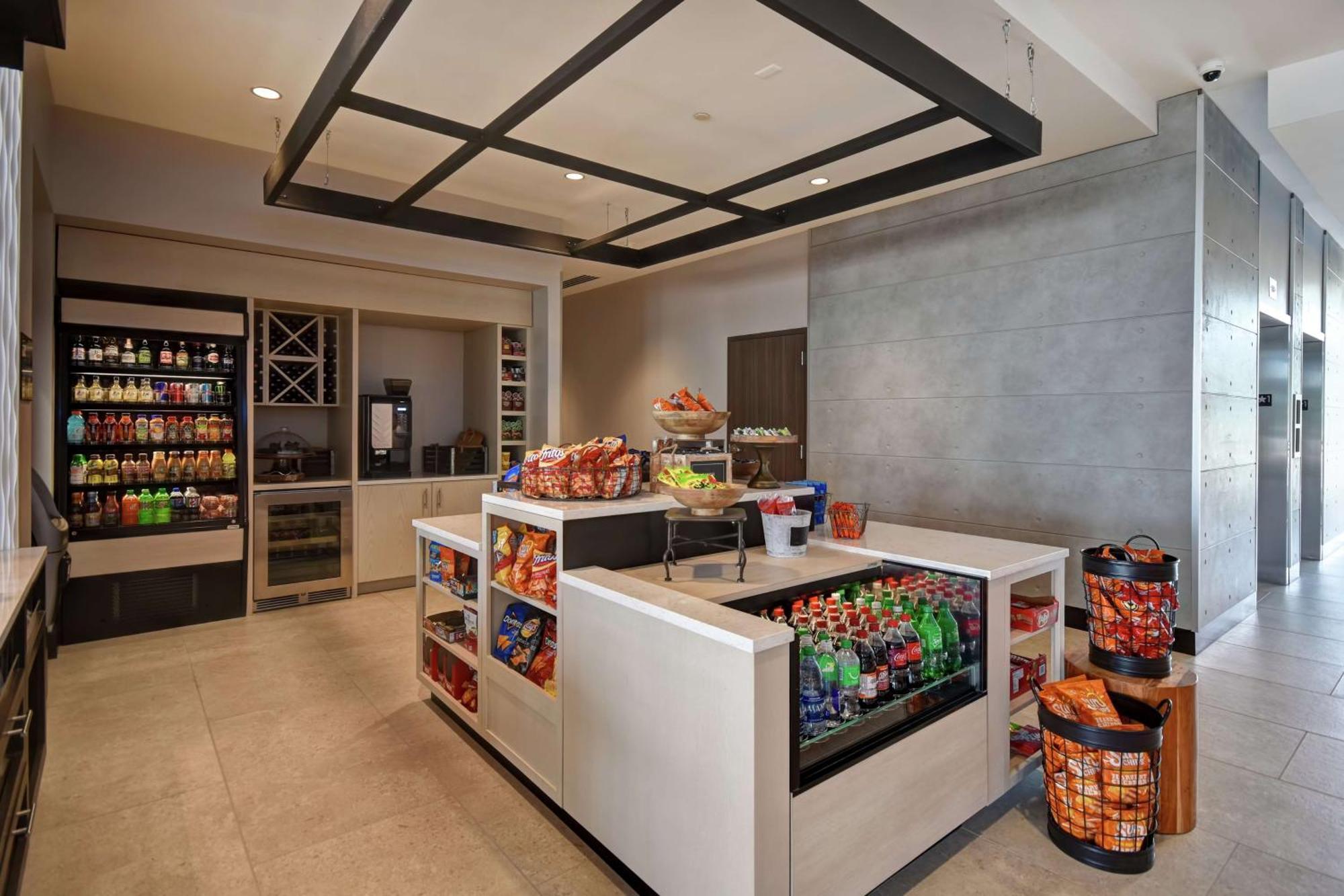 Hilton Garden Inn Lansing West Eksteriør billede