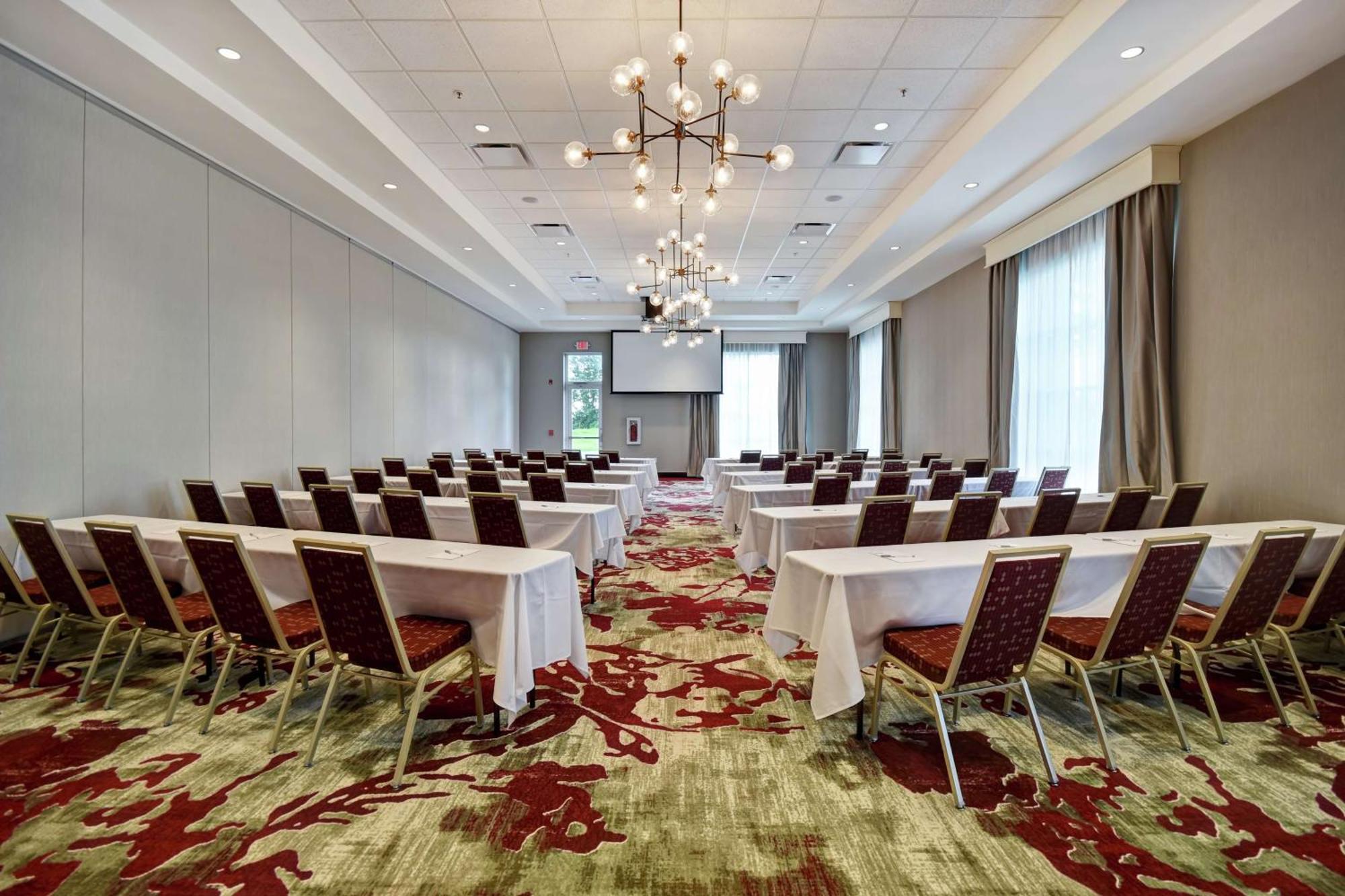 Hilton Garden Inn Lansing West Eksteriør billede