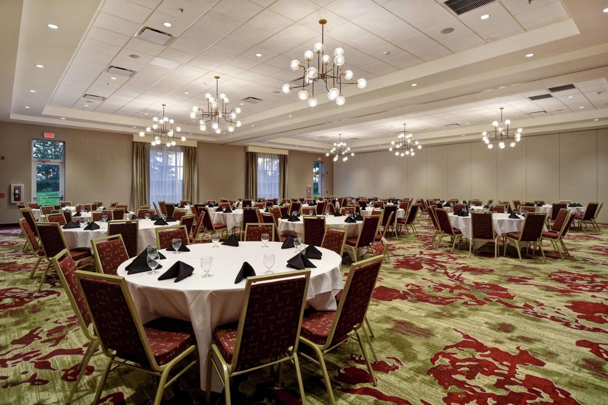 Hilton Garden Inn Lansing West Eksteriør billede